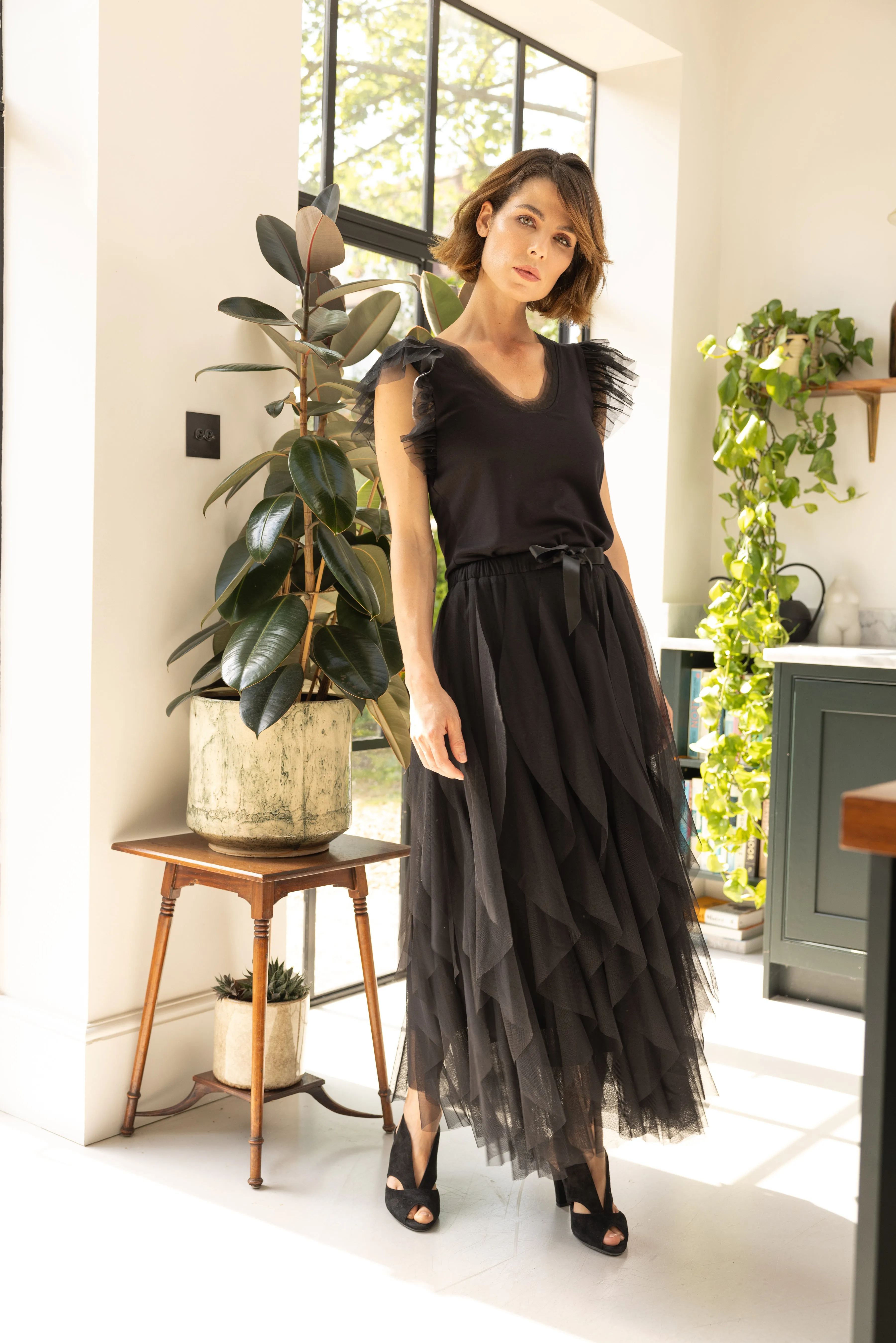 TAYLOR TULLE SLEEVE TOP (BLACK)